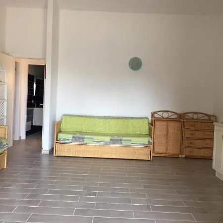 Villa Isuledda N 34 Ristrutturata A 150m Dal Mare Con 2 Stanze Per 6 Persone Posizione Tranquilla San Teodoro (Sardinia)