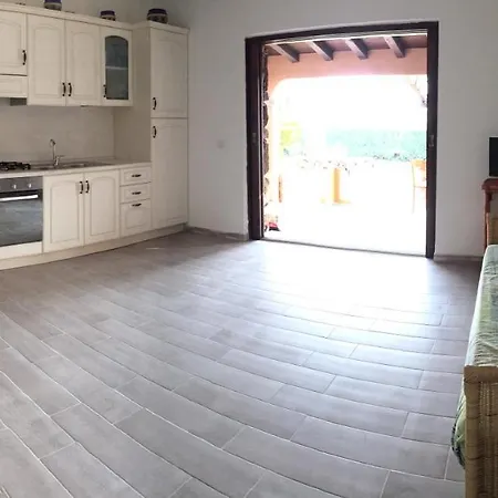 Villa Isuledda N 34 Ristrutturata A 150m Dal Mare Con 2 Stanze Per 6 Persone Posizione Tranquilla