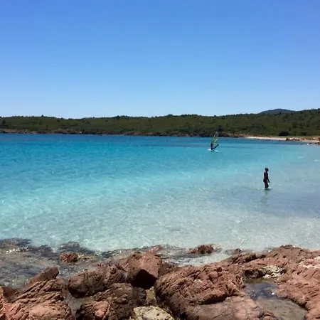 Villa Isuledda N 34 Ristrutturata A 150m Dal Mare Con 2 Stanze Per 6 Persone Posizione Tranquilla San Teodoro (Sardinia)