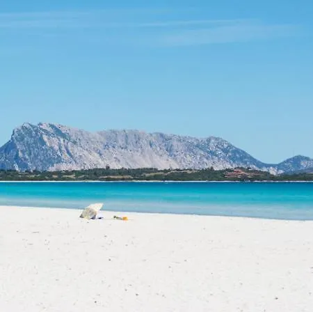 Isuledda N 34 Ristrutturata A 150m Dal Mare Con 2 Stanze Per 6 Persone Posizione Tranquilla San Teodoro (Sardinia)